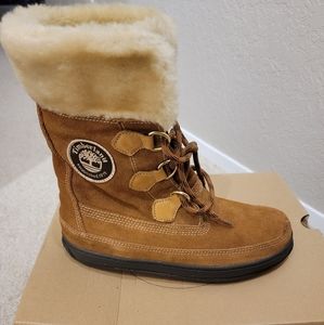 New women's Timberland boots size 8.5